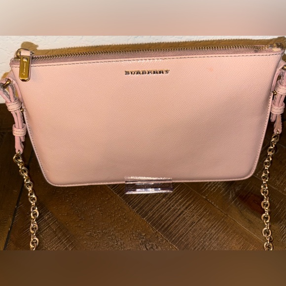Burberry Pink Crossbody Bag with Gold Chain - Picture 5 of 9